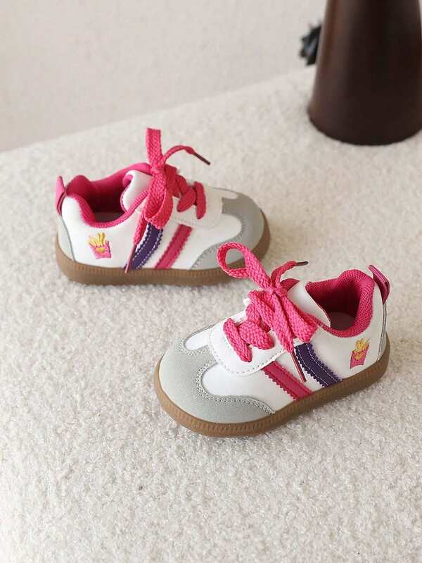 1双女童休闲帆布鞋，春秋新款时尚运动鞋，小白鞋