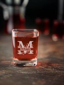 4只装60毫升/2盎司个性化威士忌酒杯套装，带礼盒，永久激光雕刻，永不褪色，可定制姓名，方形杯口，适合作为圣诞礼物、结婚礼物、伴郎礼物、伴娘礼物。