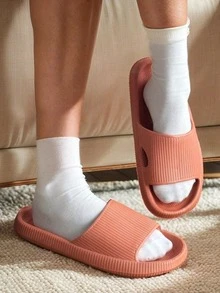 New Fashionable Minimalist Men's Slippers, Suitable For Casual Daily Wear, Versatile And Practical. Thick Sole, Breathable And Soft, Comfortable To Wear. Made Of EVA Material, Anti-Bacterial, Quick-Drying And Super Shock-Absorbing. Suitable For Beach, Outdoor, Indoor, Bedroom, Bathroom And Other Occasions, Stylish Slippers For Men And Couples, Also Can Be Used As Bathroom Slippers. - Multicolor - View 8