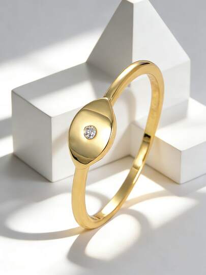 Charm-In Förgylld ögonring med kubisk zirkonia för kvinnor - Minimalistisk och elegant accessoar för dagliga/kontors-/tillfälliga möten, elegant present till henne