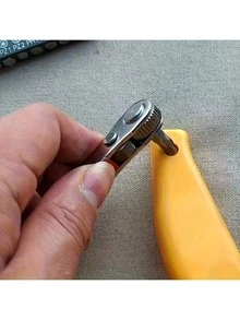 1套迷你36齿棘轮螺丝刀套装，含10个批头，适用于狭小空间维修，包含L型扳手头，无需组装，手动操作，红色钢制工具套装，维修批头，套筒，弯头 - 彩色 - 查看 4