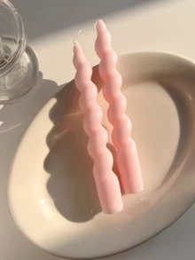 两支色彩缤纷的螺旋形蜡烛，配有长长的线性手柄。这些散发着大豆香味的蜡烛适合用于春节派对装饰、房间装饰、生日、毕业典礼和其他场合。它们也是很棒的礼物。 - 彩色 - 查看 8