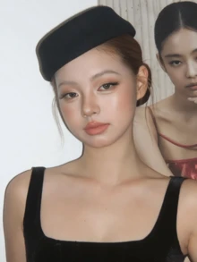 Hepburn-Style Black Beret, French-Style High-End Hat, Flight Attendant Uniform Hat, Vintage Hat, New Arrival.