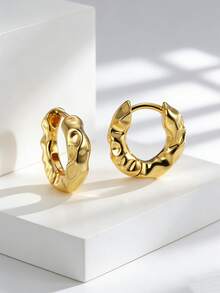 Charm-In Pendientes de aro chapados en oro (disponibles en estilo concha colgante / ola texturizada / cuadrado minimalista) - Joyería de moda, adecuada para uso diario, playa, fiesta, gran regalo para mujeres - Dorado - Ver 4