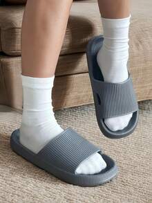 New Fashionable Minimalist Men's Slippers, Suitable For Casual Daily Wear, Versatile And Practical. Thick Sole, Breathable And Soft, Comfortable To Wear. Made Of EVA Material, Anti-Bacterial, Quick-Drying And Super Shock-Absorbing. Suitable For Beach, Outdoor, Indoor, Bedroom, Bathroom And Other Occasions, Stylish Slippers For Men And Couples, Also Can Be Used As Bathroom Slippers. - Multicolor - View 6