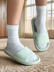 New Fashionable Minimalist Men's Slippers, Suitable For Casual Daily Wear, Versatile And Practical. Thick Sole, Breathable And Soft, Comfortable To Wear. Made Of EVA Material, Anti-Bacterial, Quick-Drying And Super Shock-Absorbing. Suitable For Beach, Outdoor, Indoor, Bedroom, Bathroom And Other Occasions, Stylish Slippers For Men And Couples, Also Can Be Used As Bathroom Slippers. - Multicolor - View 5