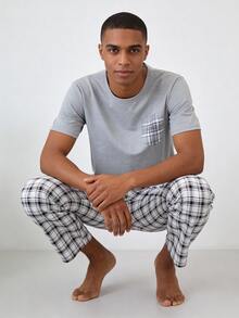 2 piezas Conjunto de pijama ligero para hombres, parte superior de manga corta y pantalones largos, conjunto de ropa de estar en casa a rayas y a cuadros para hombres en primavera/verano - Gris Claro - Ver 8
