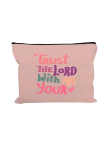 这款“信赖上帝”化妆包——米色涤纶旅行收纳包，印有“信赖上帝”字样，男女皆宜，容量大。是旅行、度假、出差、健身、露营以及其他场合的理想之选，也适合夏季出行、返校、大学生活、旅行、化妆等各种场合。 - 彩色 - 查看 14