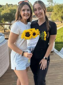 1/3/5 定制照片报纸 - 伴娘/花童个性化求婚海报，可定制黑白照片报纸，是婚礼邀请函和情人节花束包装的理想之选，优雅的婚礼派对纸质装饰，浪漫的情人节礼物（送给情侣/闺蜜），经典报纸风格订婚装饰 - 彩色 - 查看 6