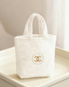 CHANEL 圣诞雪花图案新款化妆包、化妆袋、布艺绗缝羽绒服、情侣收纳包、首饰包、白色洗漱包 - 白色 - 查看 2