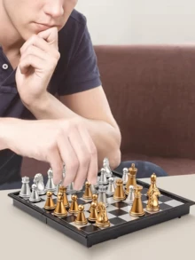 1套磁性国际象棋/飞行国际象棋游戏，小巧可折叠棋盘游戏 - 适合旅行、与亲朋好友聚会、休闲娱乐，也可作为节日礼物 - 彩色 - 查看 3