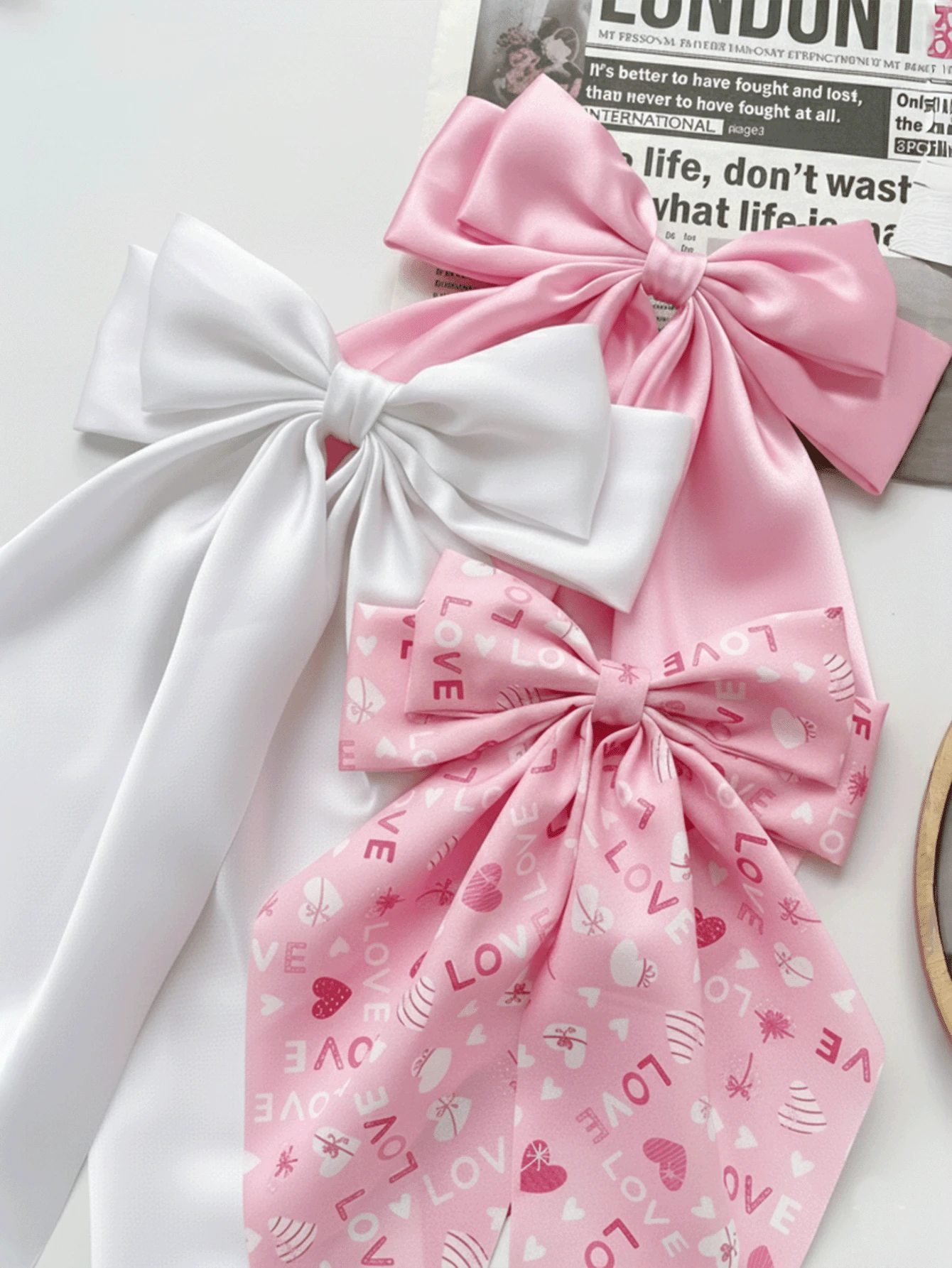 3 chiếc kẹp tóc nơ satin cỡ lớn dành cho Ngày Valentine, dành cho phụ nữ và bé gái - Kẹp tóc nơ satin đuôi dài mềm mại, hình trái tim màu hồng và trắng dễ thương, quà tặng hẹn hò, đám cưới đáng yêu, nơ hồng trắng ngày Valentine, phụ kiện đội đầu, phụ kiện Valentine, phụ kiện tóc cho phụ nữ - Nhiều màu - Xem 1