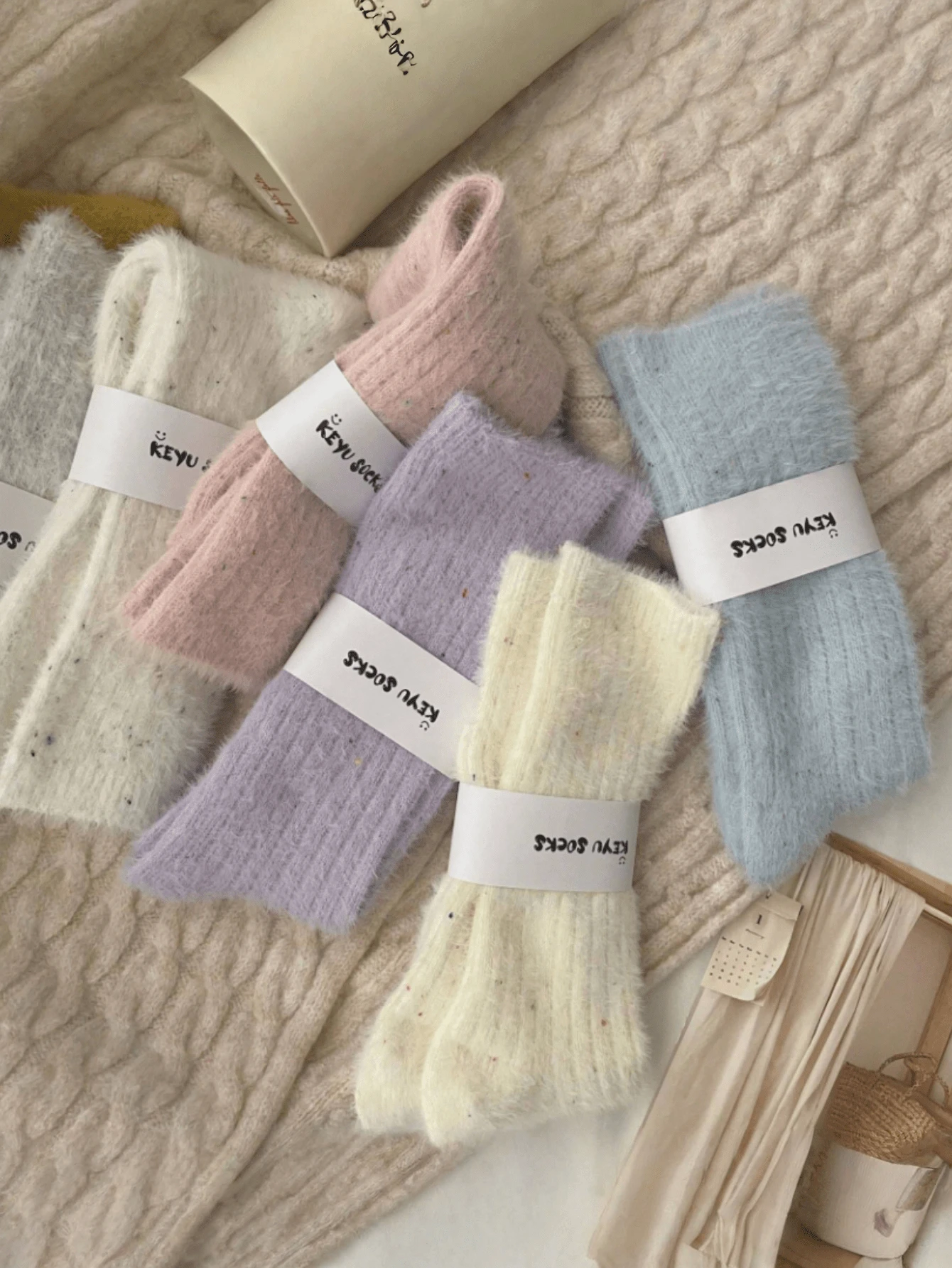1pair/3pairs/6pairs Mink Plush Polka Dot Socks, Warm Thickened Plush Socks For Autumn/Winter - Multicolor - View 1