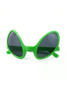 一副独特的绿色外星人造型时尚眼镜，适合夏季海滩、户外活动和旅行。
