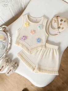 Conjunto de chaleco y pantalones cortos con aplicación floral, dobladillo con flecos y tela de burbujas arrugada para niña - Albaricoque - Ver 2