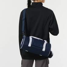 adidas 拉鍊開合可拆式調整肩帶 單肩斜背手提包 女款 藍色 - 藍白色 - 查看 4