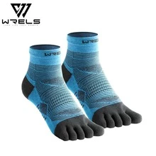 1 双 WRELS 透气柔软袜子,夏季吸湿排汗时尚撞色趾袜 - 男士短袜,防滑运动袜,女士压缩袜,跑步/徒步/骑行/篮球 - 男女通用舒适日常针织袜 - 彩色 - 查看 16
