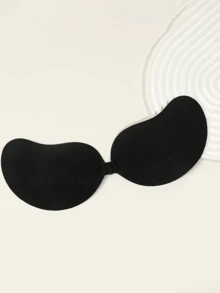 1套可重复使用的粘性无痕聚拢文胸，以及1件适合所有季节的隐形无背文胸