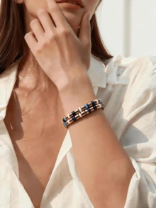 1条时尚奢华合金手链，适合女士佩戴，情侣手链，日常搭配，情人节、母亲节礼物、生日珠宝礼物 - 款式 1 - 查看 4