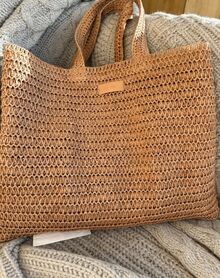 Burberry 1. Fashion Brown Woven Bag, Goddess-Style Raffia Handbag, New Large Capacity Cosmetic Bag - Caramel Color - View 6