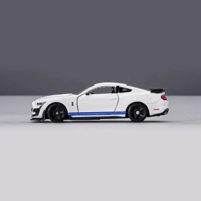 Model Mobil Diecast Bburago 1:64 2020 Mustang Shelby GT500 Putih