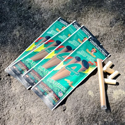 3 paquets de nouveaux papiers à rouler de cigarettes de saveur brune, 4 feuilles/paquet, papiers à rouler de cigarettes avec filtres, accessoires pour fumeurs, papiers de cigarettes bruns de 110 mm, plusieurs saveurs disponibles, cadeau essentiel pour les fumeurs