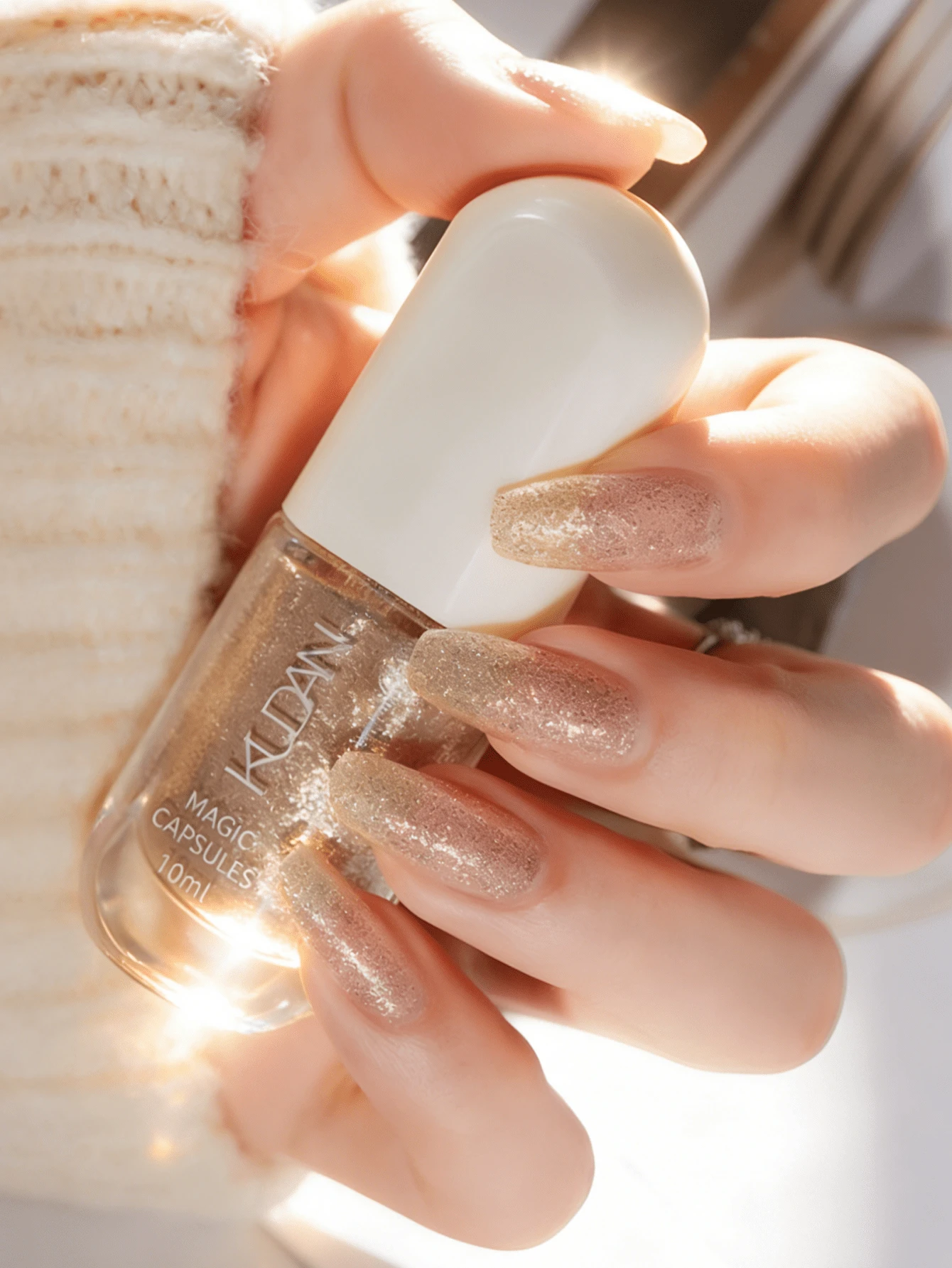 1瓶10毫升水性指甲油，快干、持久、可撕拉，适合学生使用，不含酒精 - 金色 - 查看 1