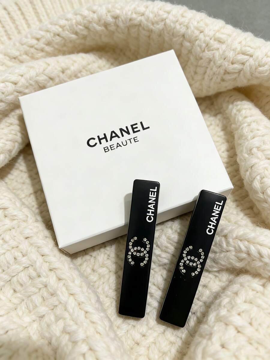 CHANEL 黑色钻石镶嵌鸭嘴发夹。时尚可爱发饰。奢华高端侧夹。刘海发夹。晚宴头饰。DIY发饰。