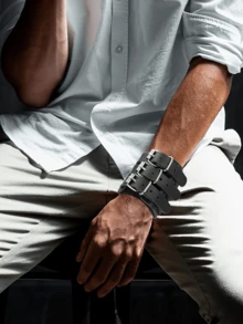 Yanxyad 朋克摇滚铆钉手链套装，男女皆宜，80年代另类哥特Grunge Emo风格手链配饰，复古串珠星星Y2K袖口手链，PU按扣腕带，适合摇滚装扮 - 黑色 - 查看 10