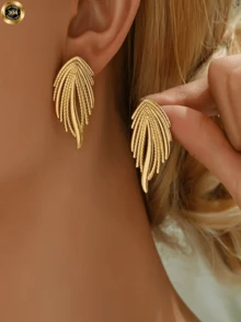 一对复古风奢华叶形设计师款女士个性金耳环，适合派对和度假佩戴 - 金色 - 查看 3