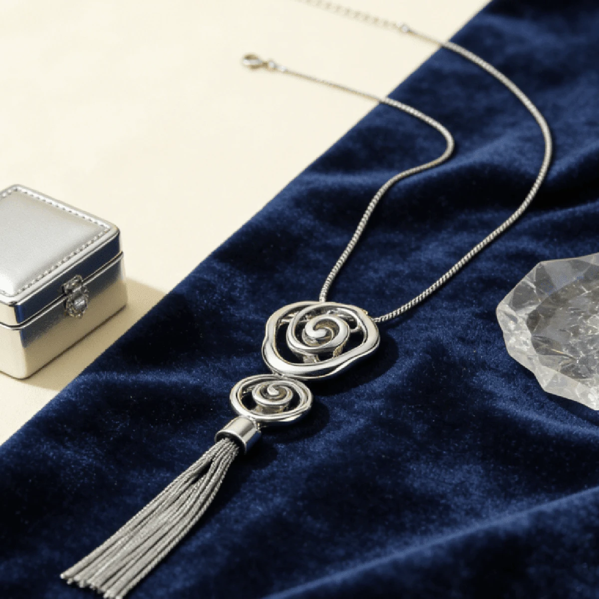 1件女士合金流苏长项链吊坠，复古简约欧美风毛衣链 - 銀色 - 查看 1