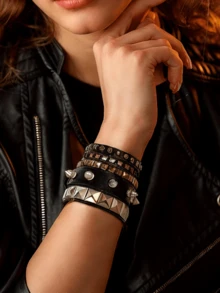 Yanxyad 朋克摇滚铆钉手链套装，男女皆宜，80年代另类哥特Grunge Emo风格手链配饰，复古串珠星星Y2K袖口手链，PU按扣腕带，适合摇滚装扮 - 黑色 - 查看 4