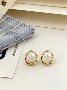 New French-Style Pearl Stud Earrings, With A Sweet, Fresh And Elegant Design, Suitable For Festivals, Birthdays, Parties, And For Adding A Touch Of Sophistication To Your Fashion Style. For Women On Saint Valentine's Day And Mardi Gras. - Multicolor - View 4