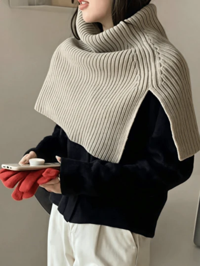 女士高领开衩下摆套头围脖，舒适纯色披肩，适合户外活动和正式场合，尽显端庄优雅。