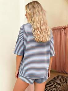 Women's Summer T-Shirt Casual Loose Fit Stylish Striped Crew Neck Short Sleeve Drop Shoulder Tops - 天藍 - 查看 4