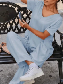 Women's Casual Solid Color V-Neck Pocket Short Sleeve Jumpsuits, Y2K Style Women's Clothing, Suitable For All Seasons, With Multiple Pocket Designs, Suitable For Outdoor Outfits, Cocktail Parties, Parties, Christmas, Nightclubs, Banquets Film Festivals, Cinemas, Balls, Cocktail Parties, Bars, Weddings, Graduation Ceremonies, Homecoming, Birthday Parties, Rebellious Girls, Festival-Themed Parties, Outings, Streetwear, Fashion Shows, Dates, Valentine's Day, Working Outside Universities, Schools, Villages, Concerts, Street Girls, Teenage Girls, Country-Style Women's Clothing, The Best Women For Outings, Ladies' Vacation Clothing, Country Concerts - Màu xanh lam - Xem 1