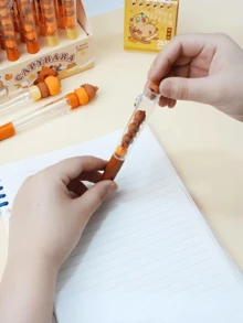 水豚叠叠乐圆珠笔，可爱卡通水豚造型圆珠笔，0.5mm速干顺滑书写文具笔，时尚美观的文具用品，办公用品，学习用品，返校季。