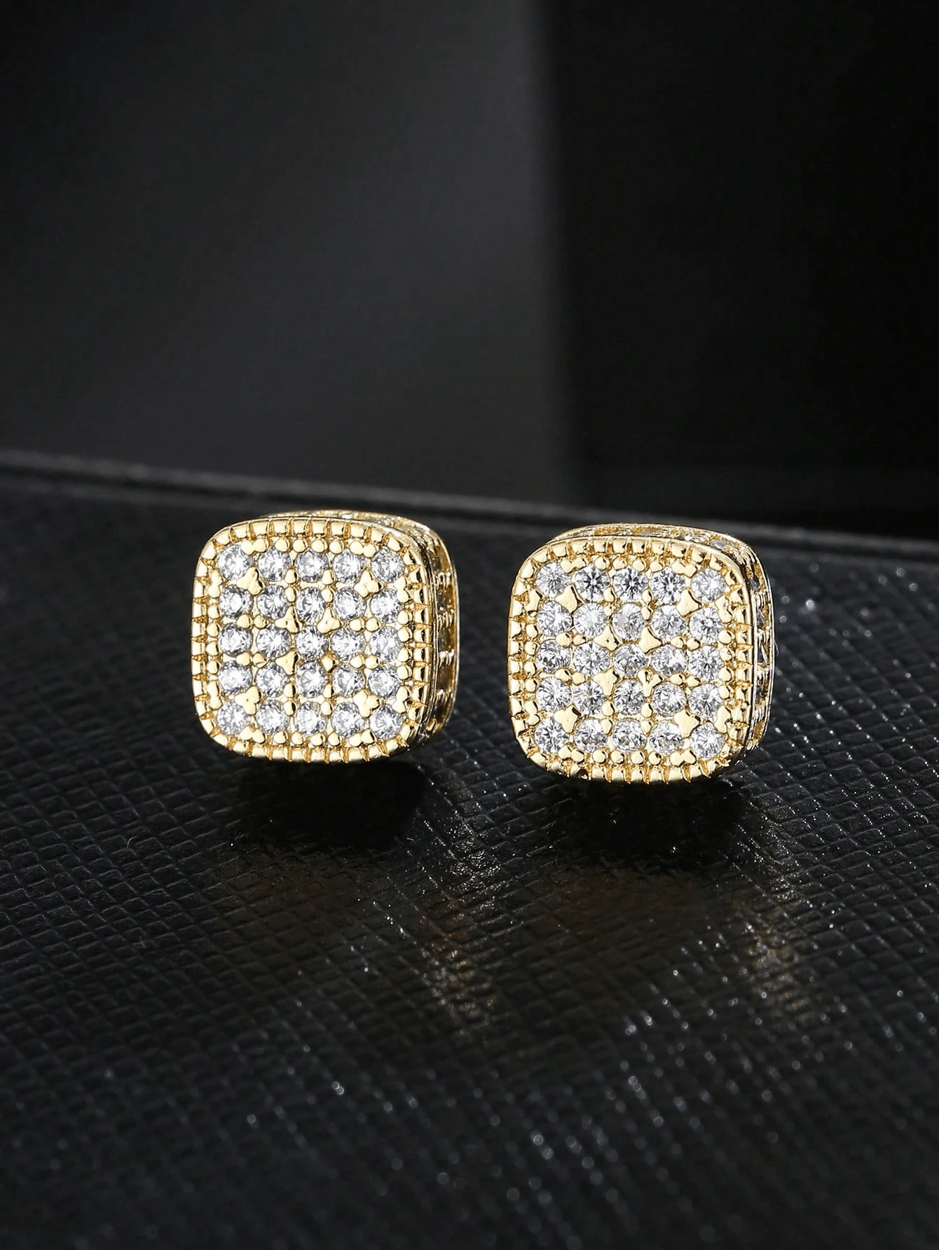 2 piezas Pendientes cuadrados de hombre con circonita cúbica de estilo punk y hip hop de cobre, para regalo de joyería y fiesta - Dorado - Ver 1