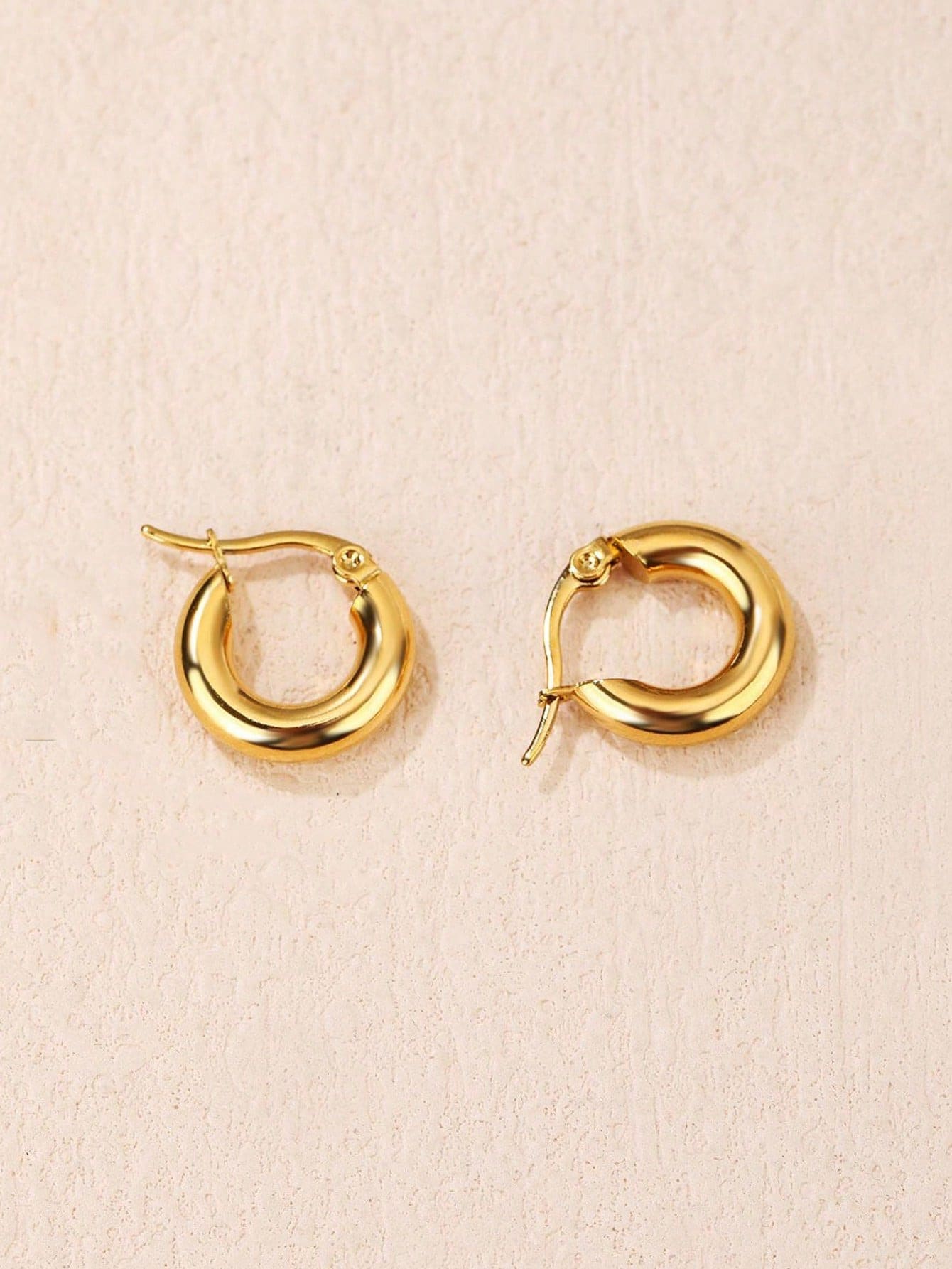 A Pair Of Small And Round Stainless Steel Earrings, Simple And Smooth Personalized Earrings, Suitable For Women To Wear Daily, And The Best Gift For Valentine's Day. - Multicolor - View 1