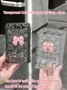 透明桌面收纳盒，饰有粉色蝴蝶结，带笔筒和储物盒，是返校用品、办公用品、宿舍用品、化妆品、护肤品和办公桌必备品的理想之选。也适合作为女士礼物、圣诞家居装饰、个性化礼物、男女皆宜的圣诞礼物、房间装饰和旅行必备品。 - 彩色 - 查看 17