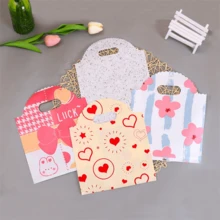 100个装派对礼品手提袋，配饰礼品袋，蝴蝶结手提服装购物袋，女士高端礼品手提袋，小花朵和心形图案包装袋，可重复使用包装袋，加厚防水便携大容量手提袋。适用于圣诞节、新年、婚礼、购物、生日和派对礼品袋。 - 彩色 - 查看 6