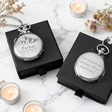 1 pieza Reloj de bolsillo vintage personalizado y grabado, reloj de bolsillo retro con tapa abatible y sin electricidad, con cadena, viene en caja de regalo, con nombre personalizable, fecha y texto, regalo exclusivo para padrinos de boda, recuerdo de boda, accesorio retro para hombres, adecuado para el día de la boda, regalo de agradecimiento para padrinos de boda, conmemoración del aniversario de boda, colección, boda personalizada - Multicolor - Ver 6