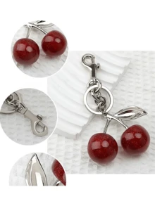 1 chiếc móc khóa hình quả anh đào - Phụ kiện trang trí xe hơi hình quả anh đào, Quà tặng Giáng sinh/Ngày lễ tình nhân cho nữ (Kích thước: 10,92cm x 6,6cm, Kích thước quả anh đào: 3cm) - Quả cầu bông màu đỏ bạc hình quả anh đào - Xem 3