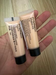 MAC New Studio Fix Liquid Foundation N12, 10ml, 24-Hour Matte Finish, Contains 78% Skincare Essence, Oil Control & Hydrating, Medium Coverage, Buildable, Pore Minimizing, Long-Lasting, Suitable For All Skin Types - N12 10ml - View 2