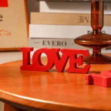 精美“LOVE”桌面摆件 - 情人节和婚礼的理想之选，为任何房间增添浪漫氛围，可用作婚礼装饰、情人节摆件或情人节礼物。 - 愛 - 查看 2