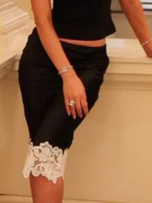 Váy dài nữ bằng lụa satin, kiểu dáng nửa váy, phối ren, eo chun, thanh lịch, mềm mại, dáng chữ A, váy midi mùa hè màu đen. - màu đen - Xem 3