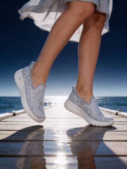 Skechers 女士休闲鞋 GO WALK JOY 轻便一体式轻便步行鞋一脚蹬低帮透气运动鞋，尺码 37 及以上，建议订购小半码