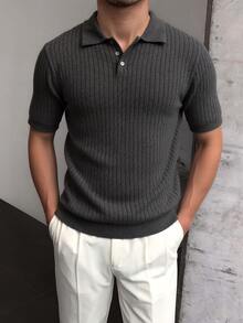 男士 Polo 领短袖针织衫，夏季新款纯色纽扣半开襟扭花针织上衣 T 恤 Polo 衫 - 深灰色 - 查看 4