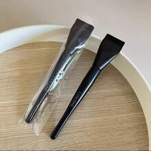 Lancôme 不油腻粉底刷，便携式扁平刷头设计，打造可叠加的持久遮瑕效果 - 黑色 - 查看 2