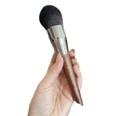 Make Up For Ever Professional Foundation Brush 112 Flat Head, Foundation Brush, Dense Round Head, Creates Flawless Liquid And Cream Makeup